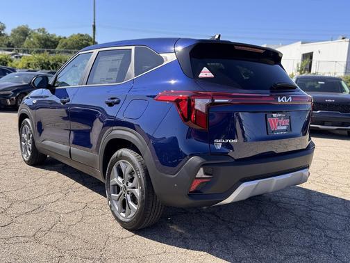Dark Ocean Blue 2026 Kia Seltos LX