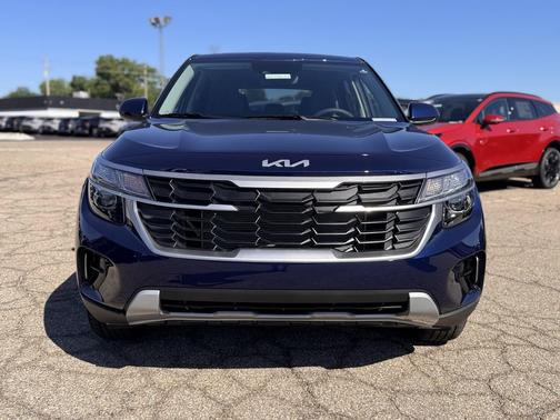 Dark Ocean Blue 2026 Kia Seltos LX