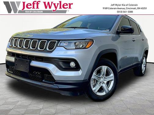 Silver Zynith Metallic Clearcoat 2024 Jeep Compass Latitude