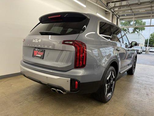 2023 Kia Telluride S