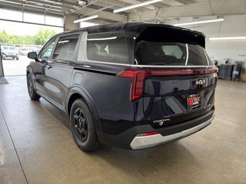 2026 Kia Carnival LX