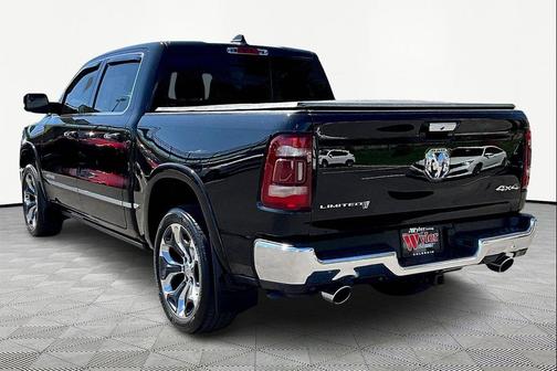 Diamond Black Crystal Pearlcoat 2019 RAM 1500 Limited