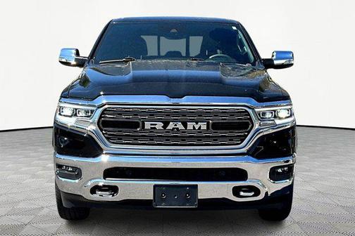 Diamond Black Crystal Pearlcoat 2019 RAM 1500 Limited