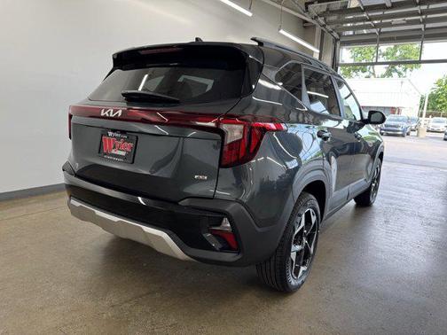 2025 Kia Seltos S