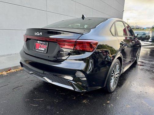 2022 Kia Forte GT-Line
