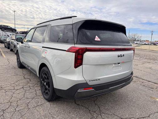 2026 Kia Carnival Hybrid SX