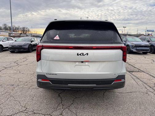 2026 Kia Carnival Hybrid SX