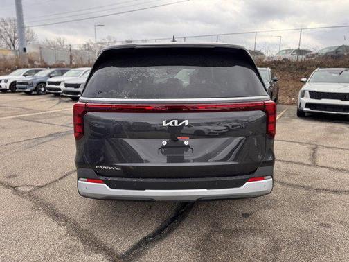 2026 Kia Carnival LXS