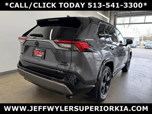 2021 Toyota RAV4 Hybrid SE