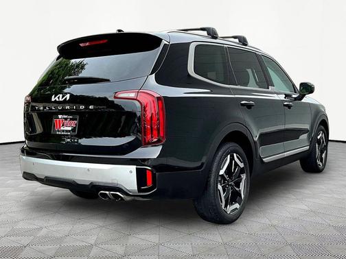 Ebony Black 2024 Kia Telluride S