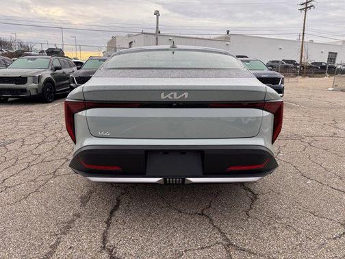 2026 Kia K4 LXS