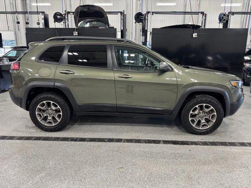 2020 Jeep Cherokee Trailhawk