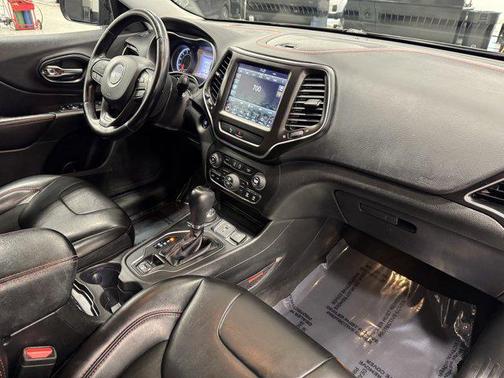 2020 Jeep Cherokee Trailhawk