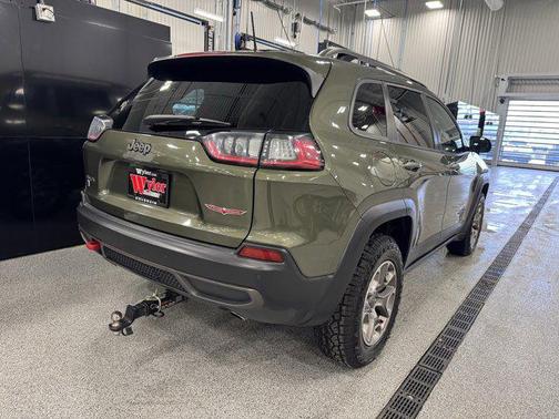 2020 Jeep Cherokee Trailhawk