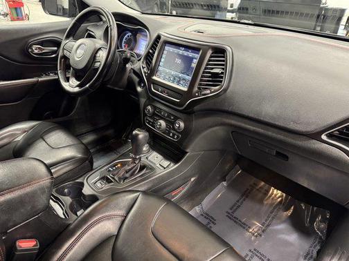 2020 Jeep Cherokee Trailhawk