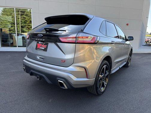 2022 Ford Edge ST