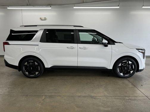 2025 Kia Carnival EX