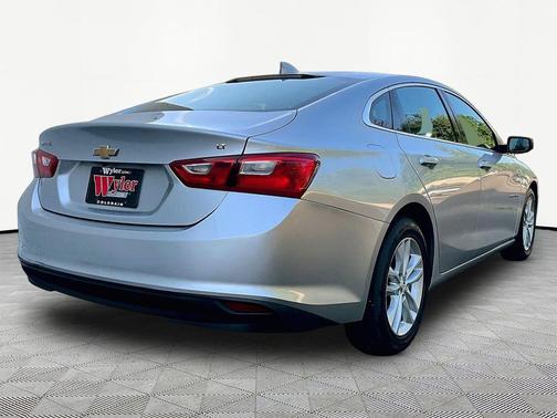 Silver Ice Metallic 2016 Chevrolet Malibu 1LT