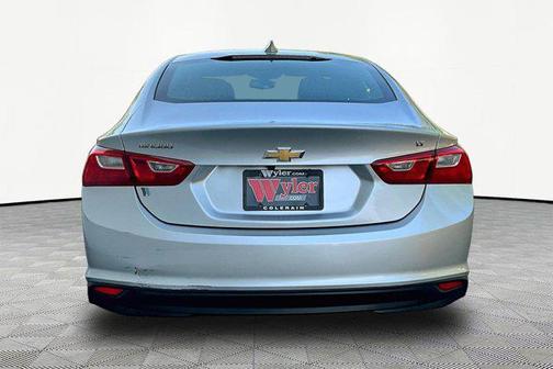 Silver Ice Metallic 2016 Chevrolet Malibu 1LT