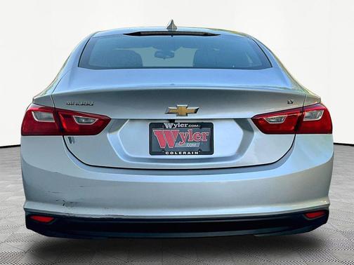 Silver Ice Metallic 2016 Chevrolet Malibu 1LT