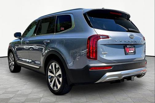 Everlasting Silver 2021 Kia Telluride S