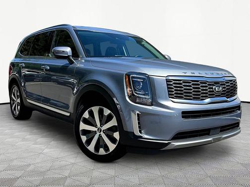 Everlasting Silver 2021 Kia Telluride S