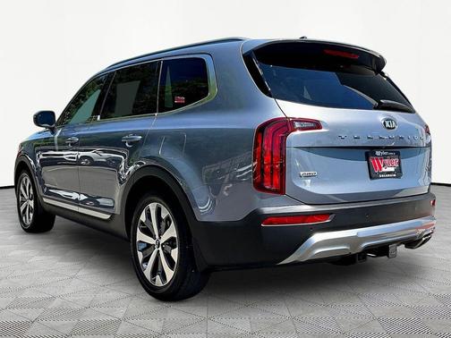 Everlasting Silver 2021 Kia Telluride S