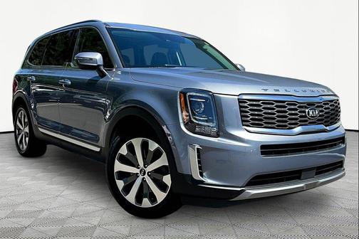 Everlasting Silver 2021 Kia Telluride S