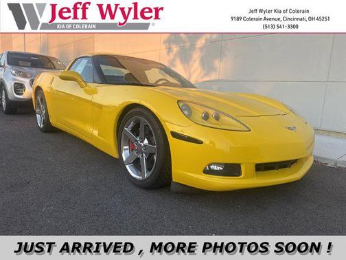 Velocity Yellow Tintcoat 2007 Chevrolet Corvette Base