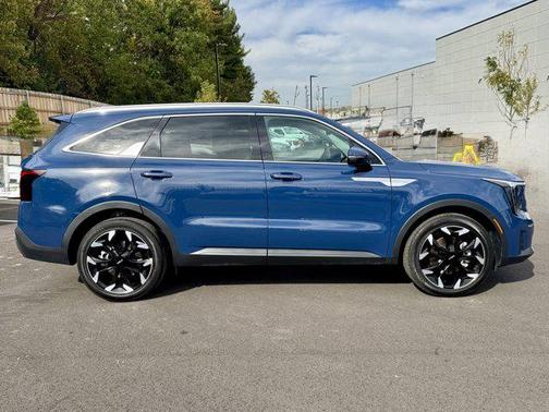 2024 Kia Sorento EX