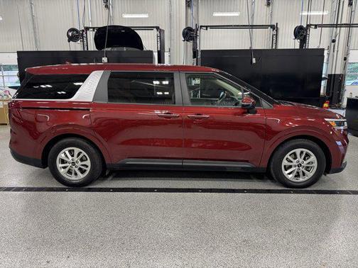 2022 Kia Carnival LXS