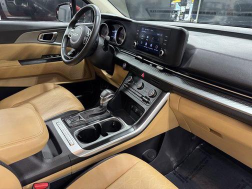 2022 Kia Carnival LXS