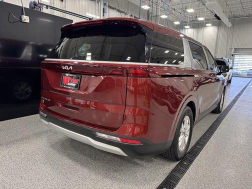 2022 Kia Carnival LXS