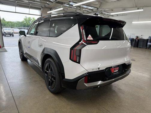2026 Kia EV9 GT-Line