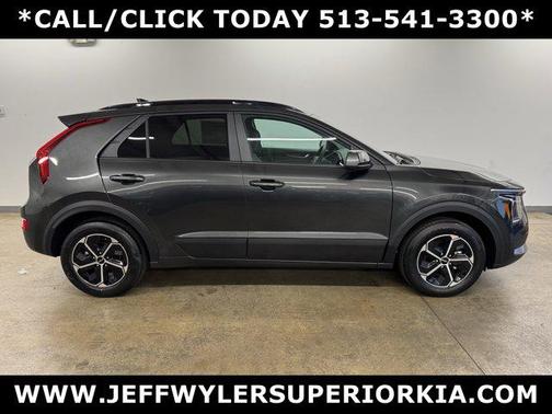 2025 Kia Niro LX