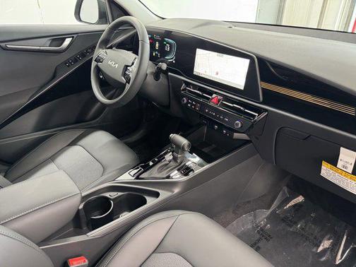 2025 Kia Niro EX