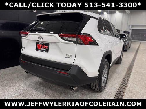 2025 Toyota RAV4 Hybrid XLE