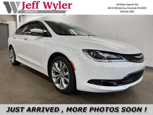 2015 Chrysler 200 S