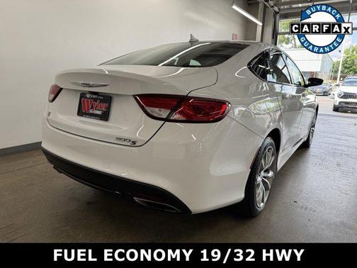 2015 Chrysler 200 S