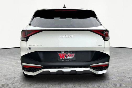 Snow White Pearl 2023 Kia Sportage LX