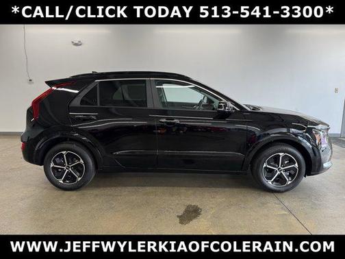 2025 Kia Niro SX