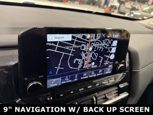 2023 Nissan Pathfinder SL 4WD