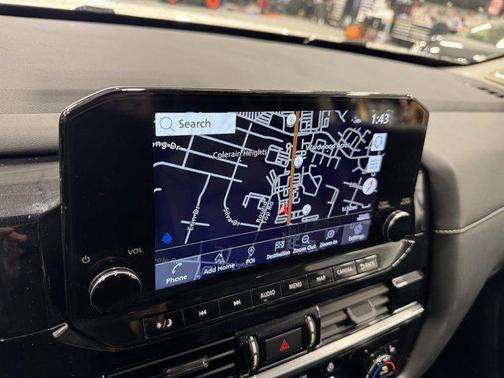 2023 Nissan Pathfinder SL 4WD