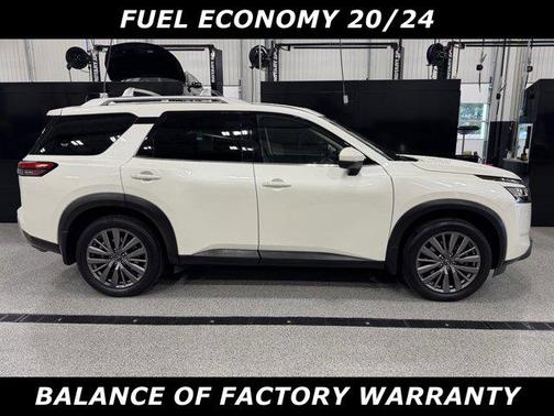 2023 Nissan Pathfinder SL 4WD