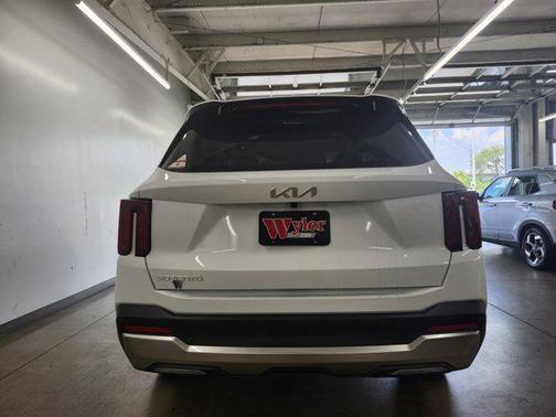 2025 Kia Sorento SX