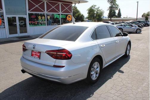 2017 Volkswagen Passat 1.8T S