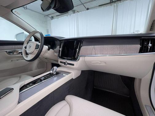 2024 Volvo S90 B6 Ultimate