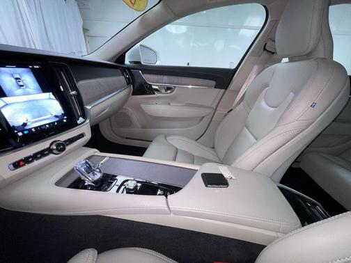 2024 Volvo S90 B6 Ultimate