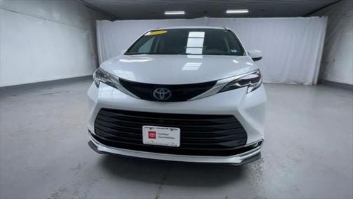 2023 Toyota Sienna Platinum 7 Passenger