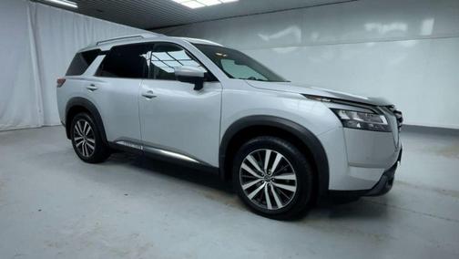 2022 Nissan Pathfinder Platinum 4WD